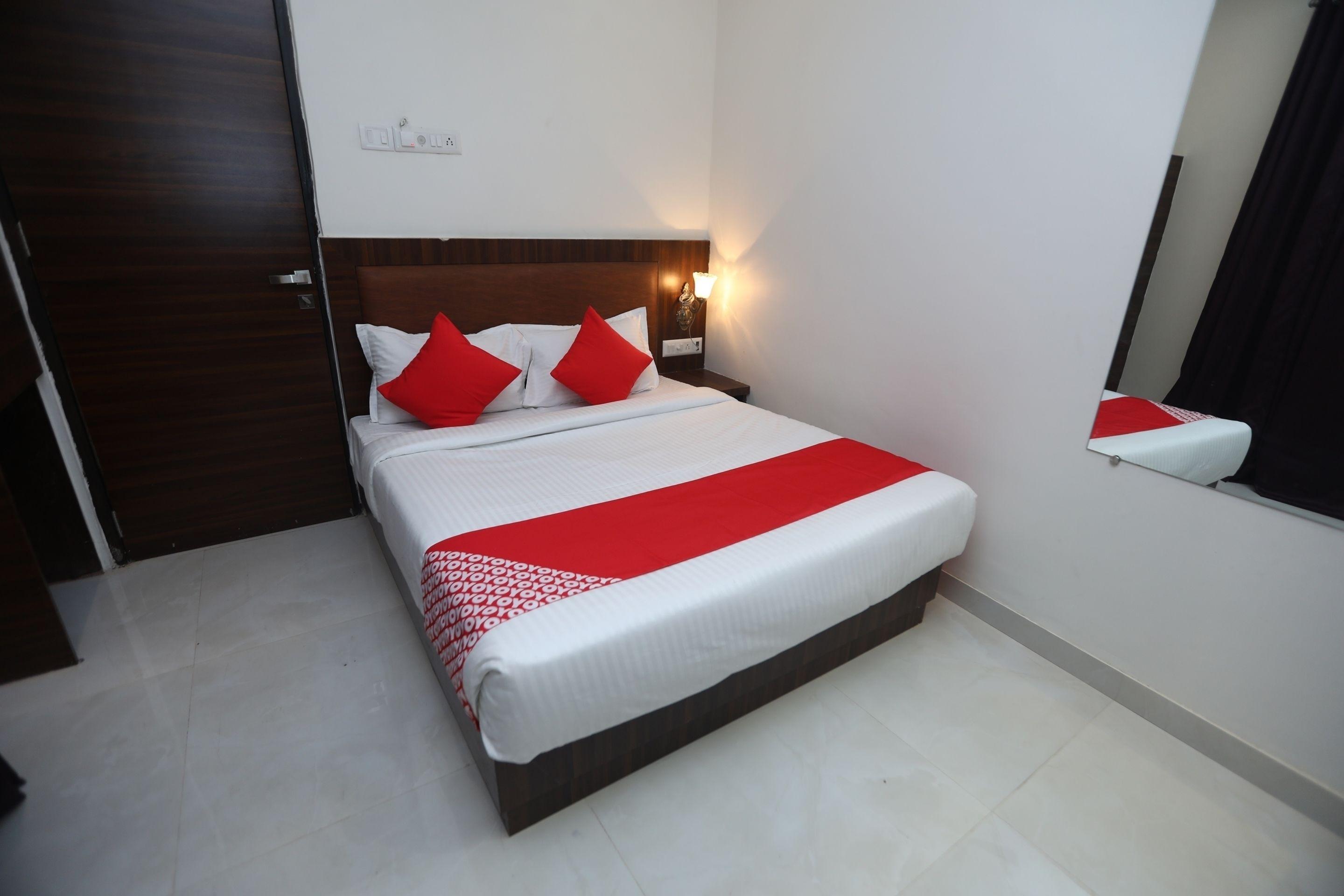 Oyo 24293 Amana International Hotel - Mumbai — Fotos 1